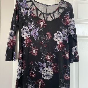 Maurice’s top black with lavenders and white size small